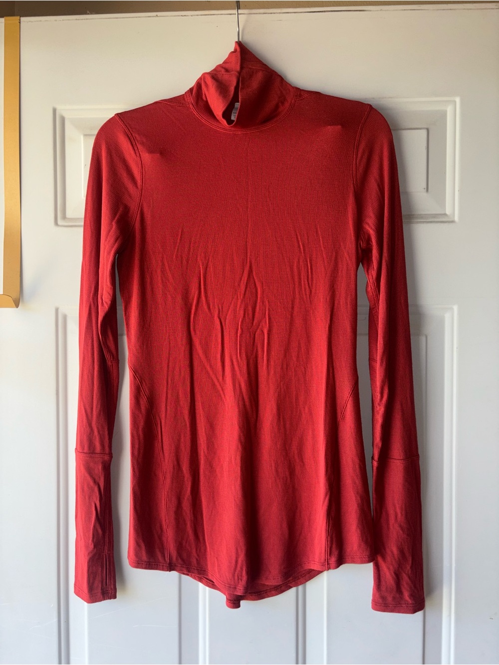 Lululemon brick red long sleeve ribbed top size M